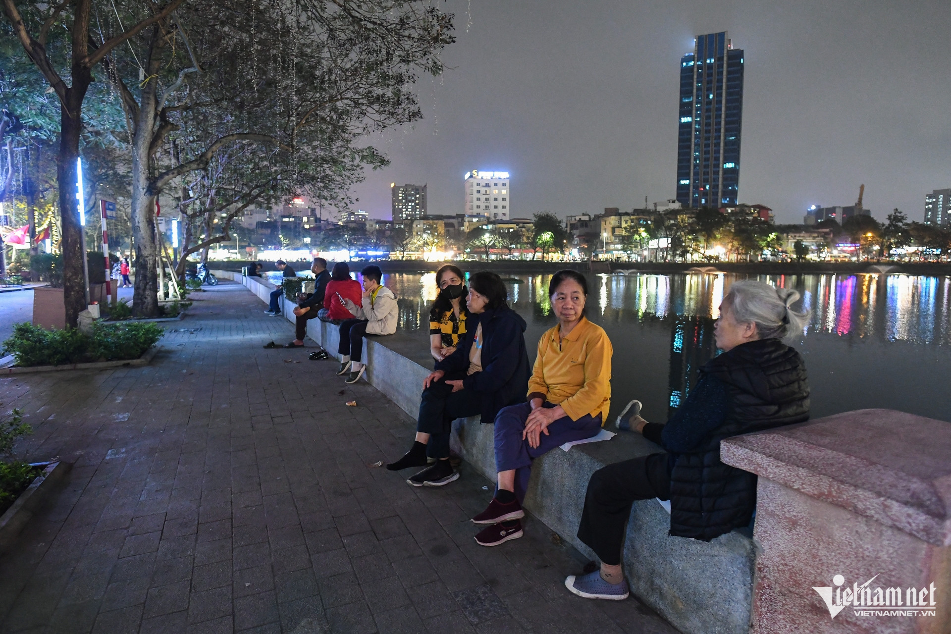 hanoi pedestrian street11.jpg