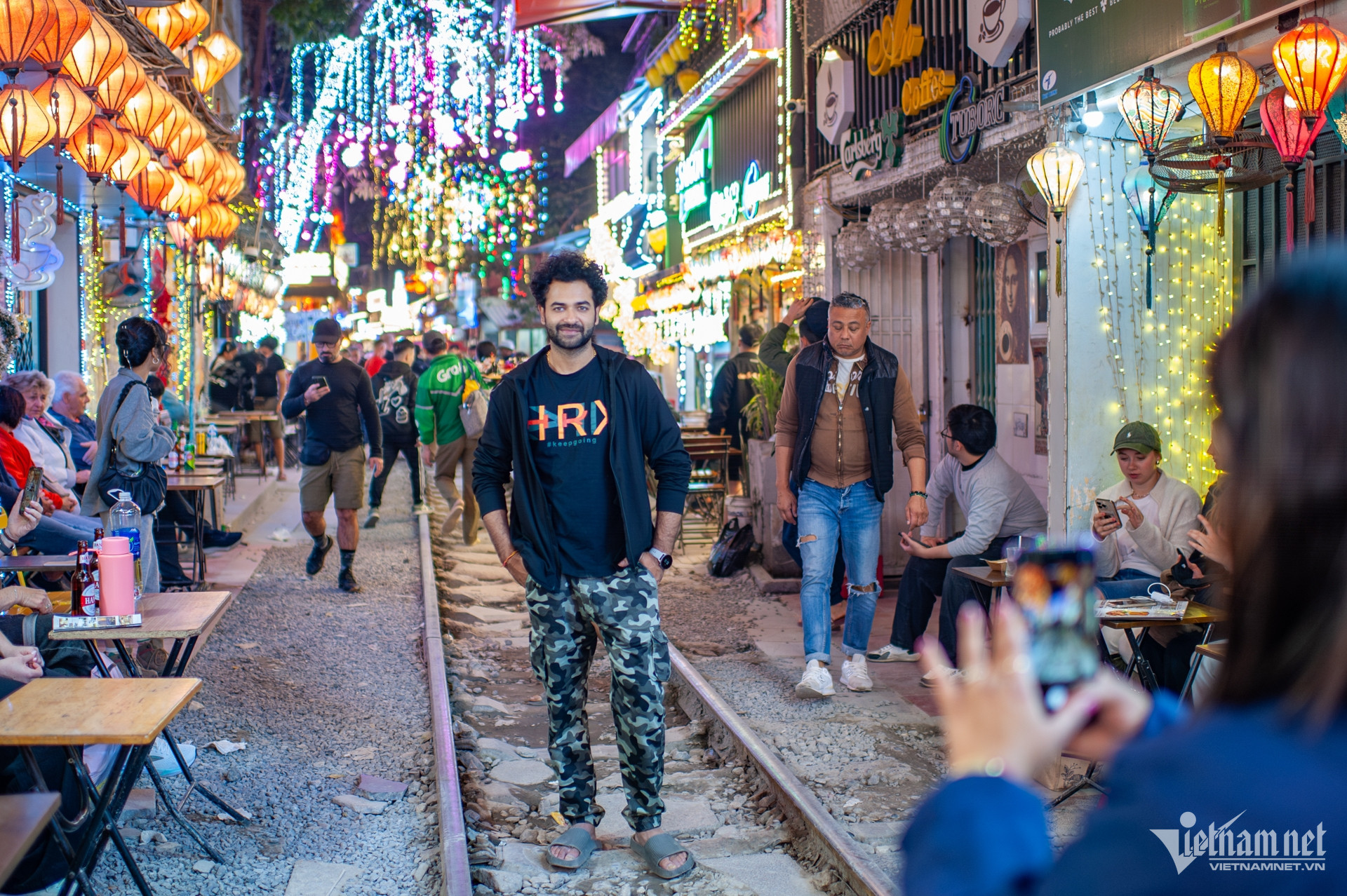 hanoi train street4.jpg