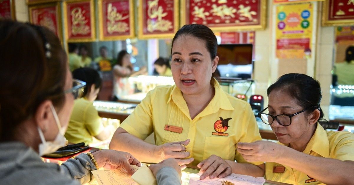 From peak to plunge: Vietnam's gold market faces uncertain future