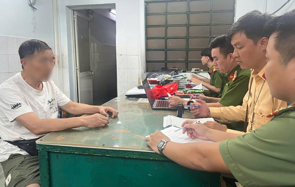 cuoi vali nguoi TQ.png