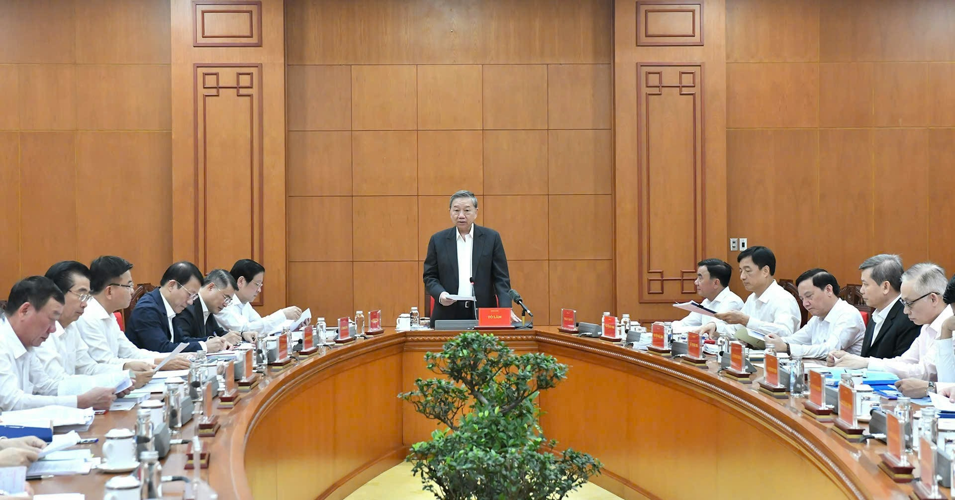 Four high-ranking officials disciplined in Vietnam since early 2025