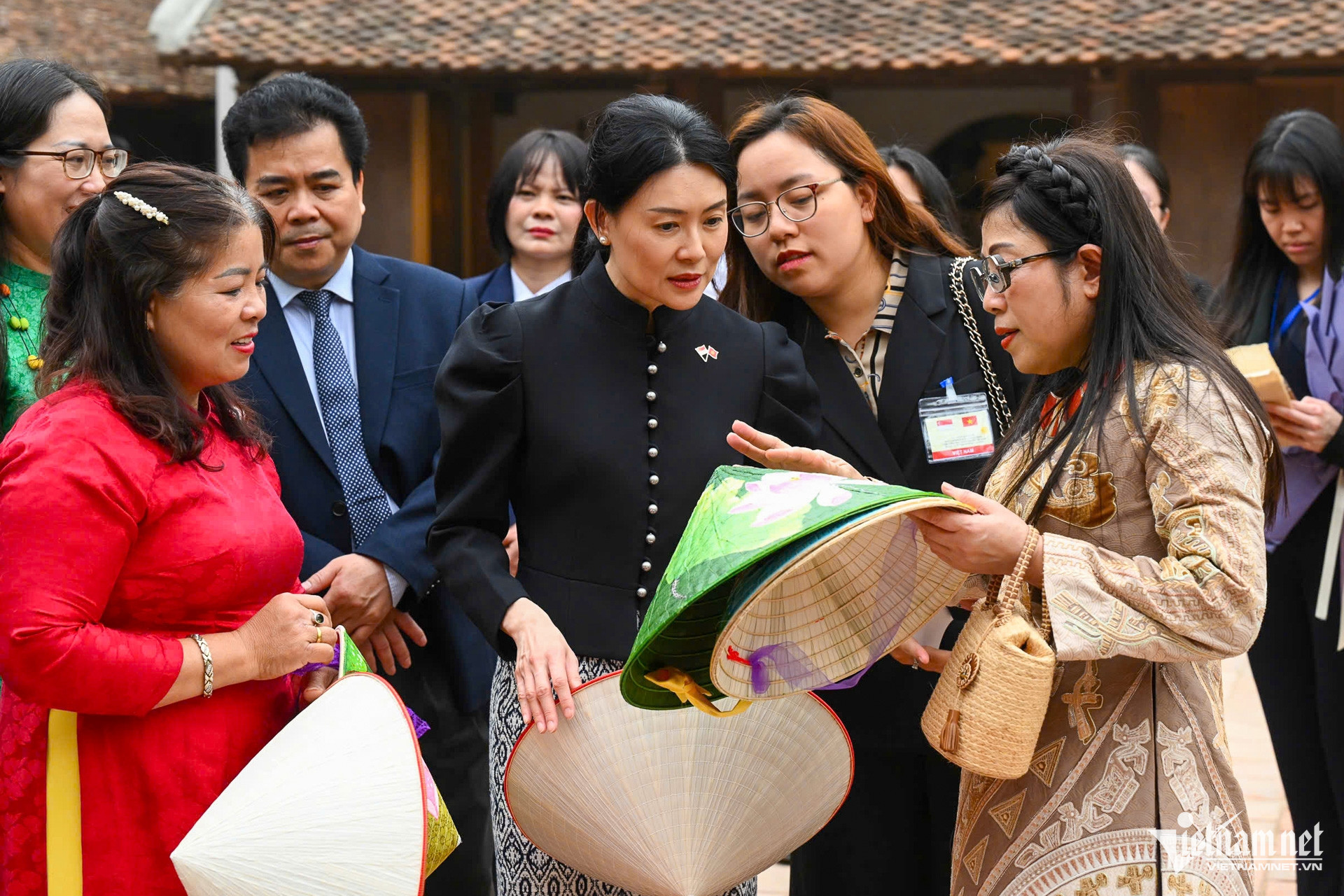 vietnam singapore3.jpg