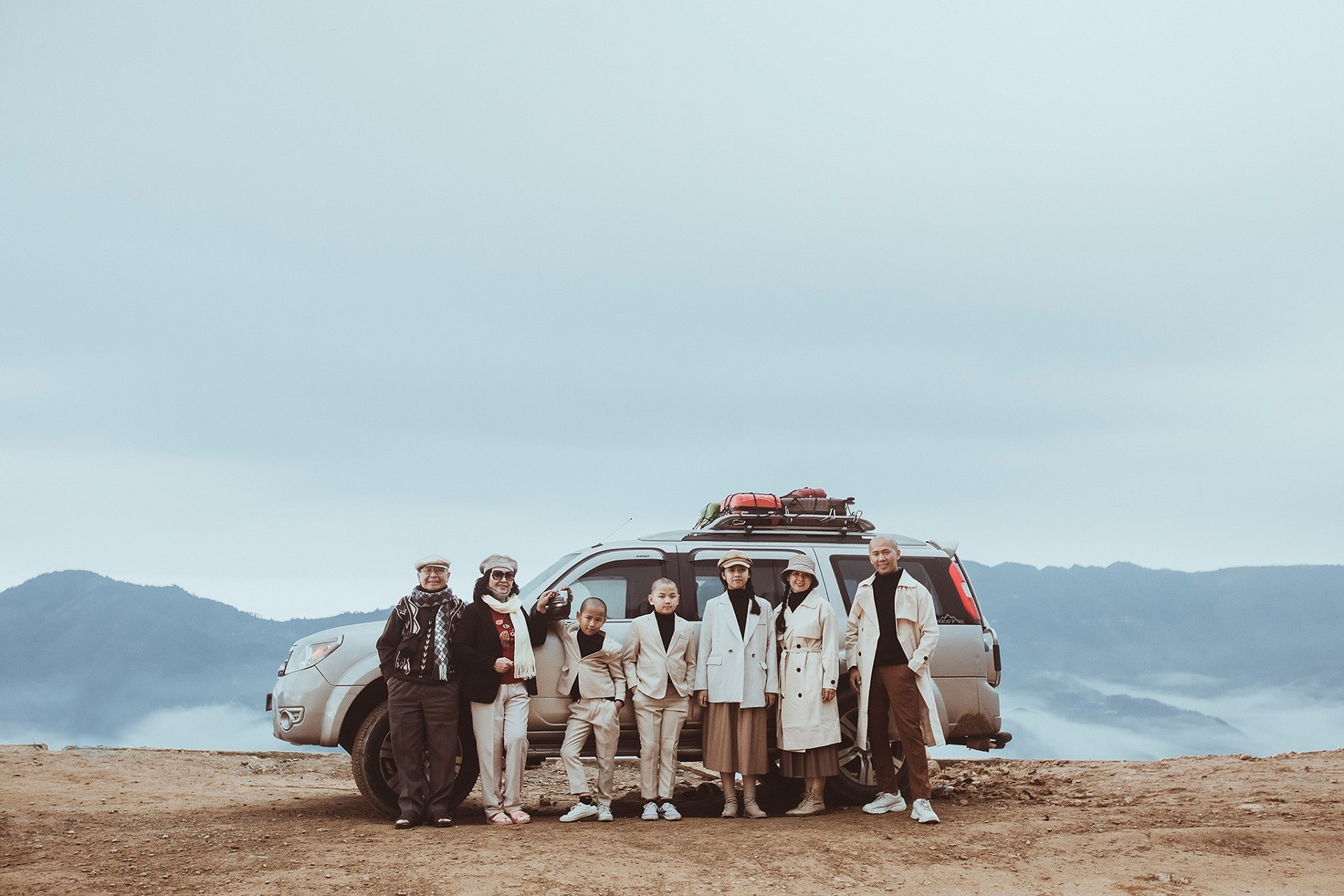 Eighty-two-year-old Vietnamese man travels across country with family