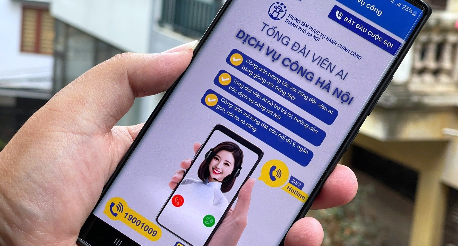 Hanoi deploys AI hotline for administrative and public services