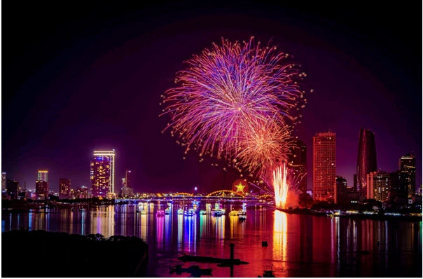 Experience most spectacular fireworks festival at DIFF 2025