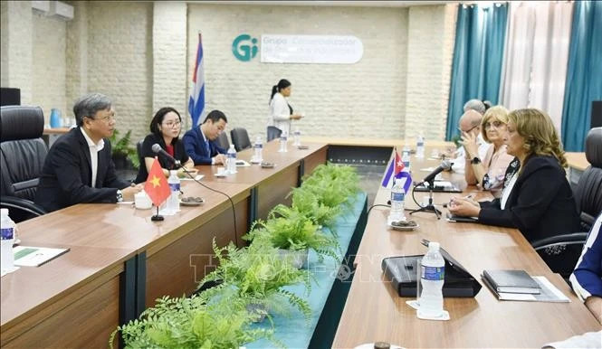 Vietnam, Cuba eye joint ventures in manufacturing and trade