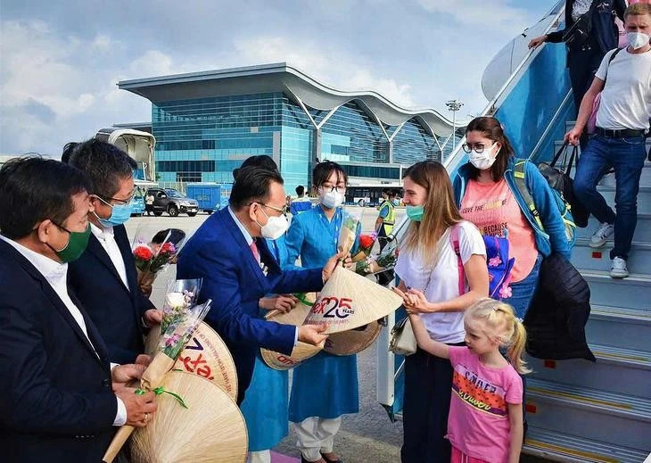 Charter flights from Russia back to Nha Trang after three-year absence