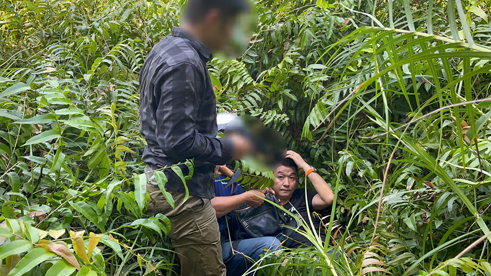 LLCA bắt giữ Li Chuang bat coc 6.png