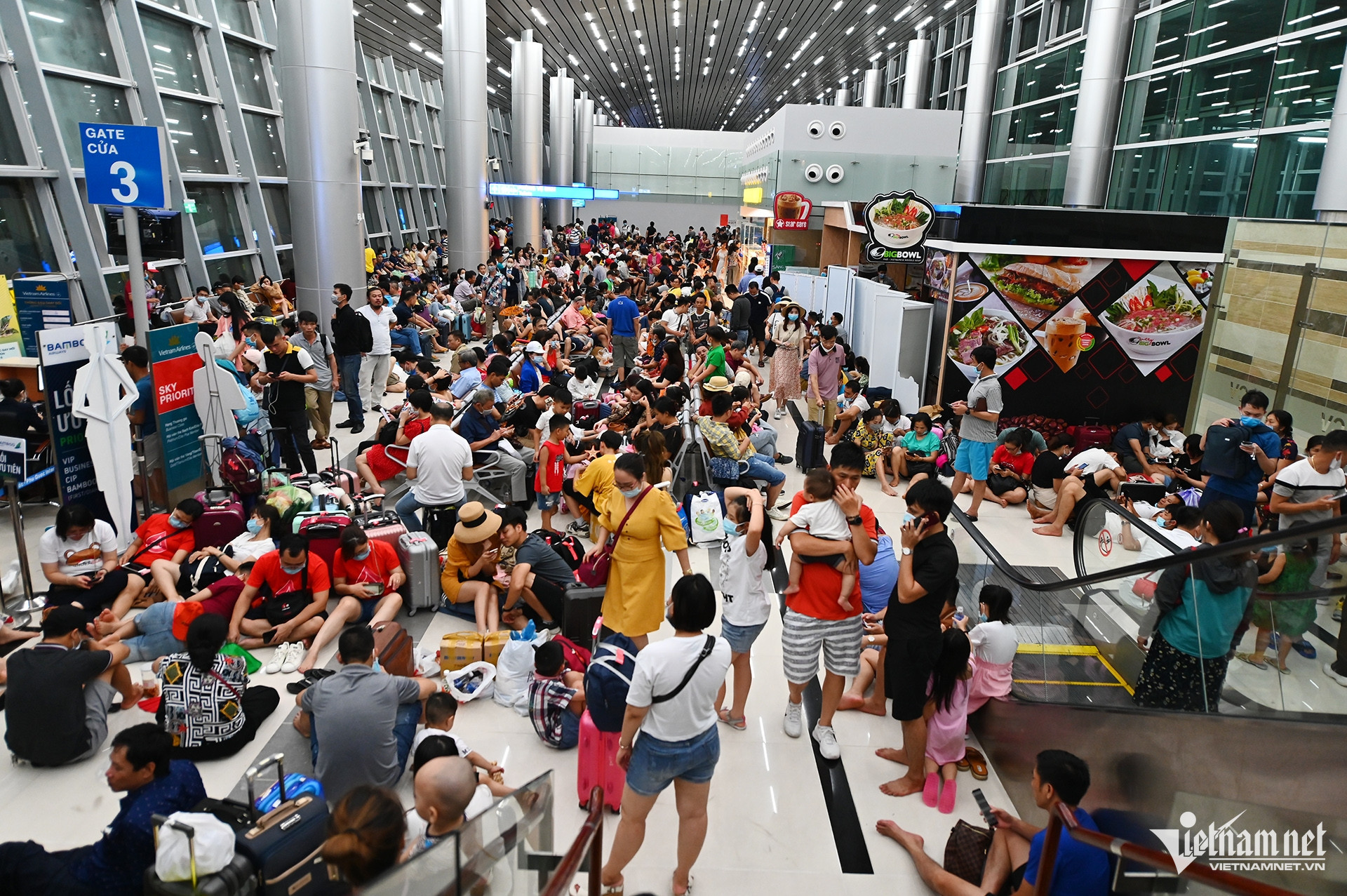 W-san bay Phu Quoc.jpg