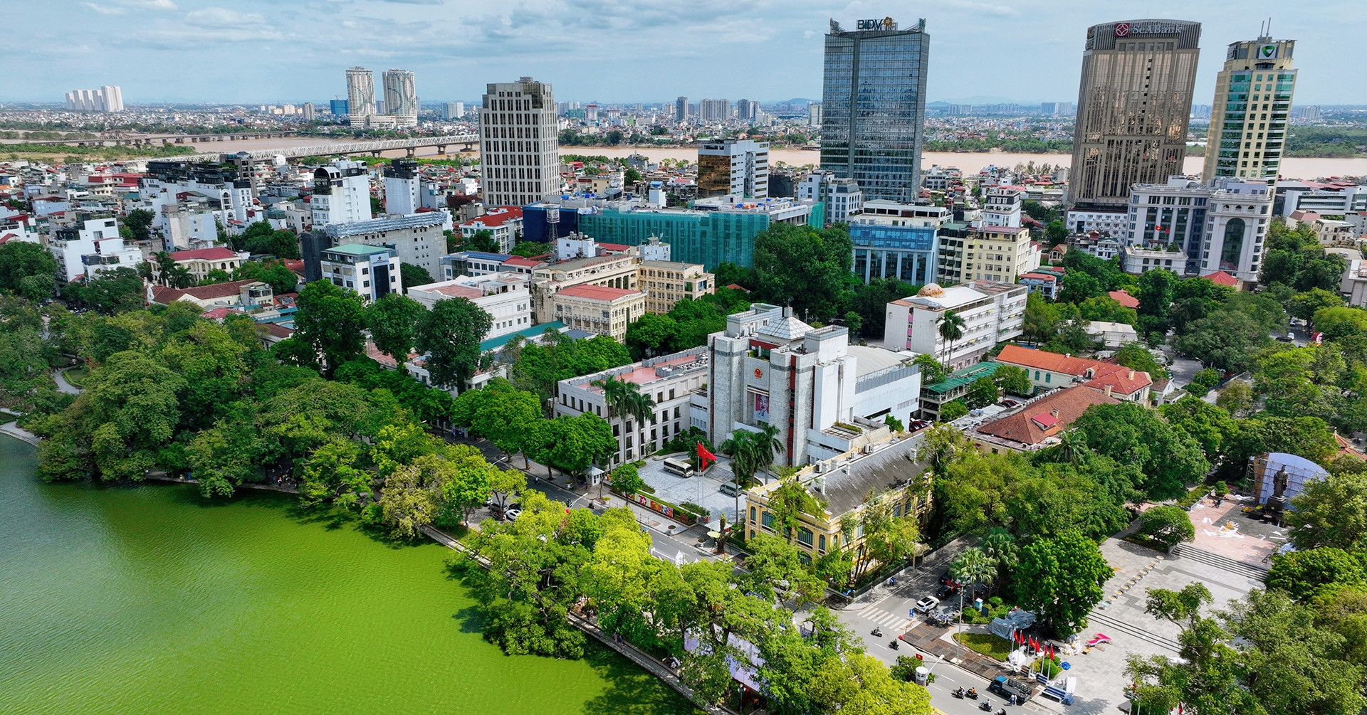 Hanoi to relocate offices and expand public space around Hoan Kiem Lake