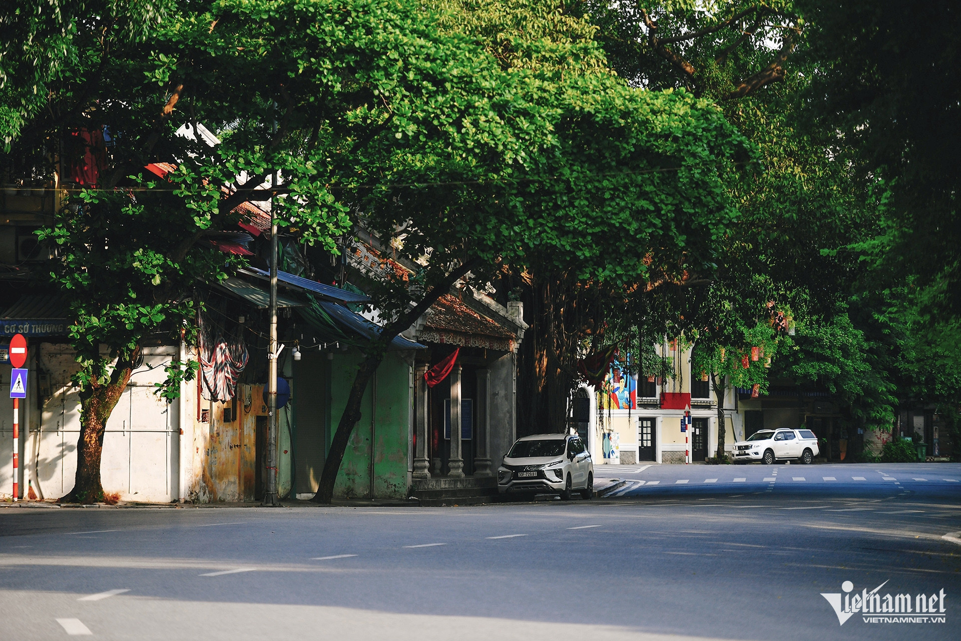 hoan kiem lake8.jpg