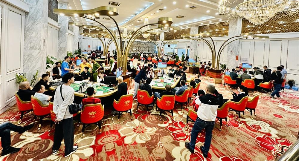 Vietnam police bust $28 million gambling ring led by Chinese nationals