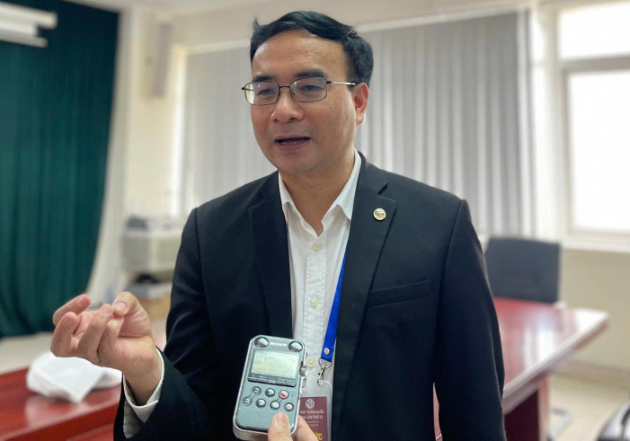 phó giáo sư Dũng.png