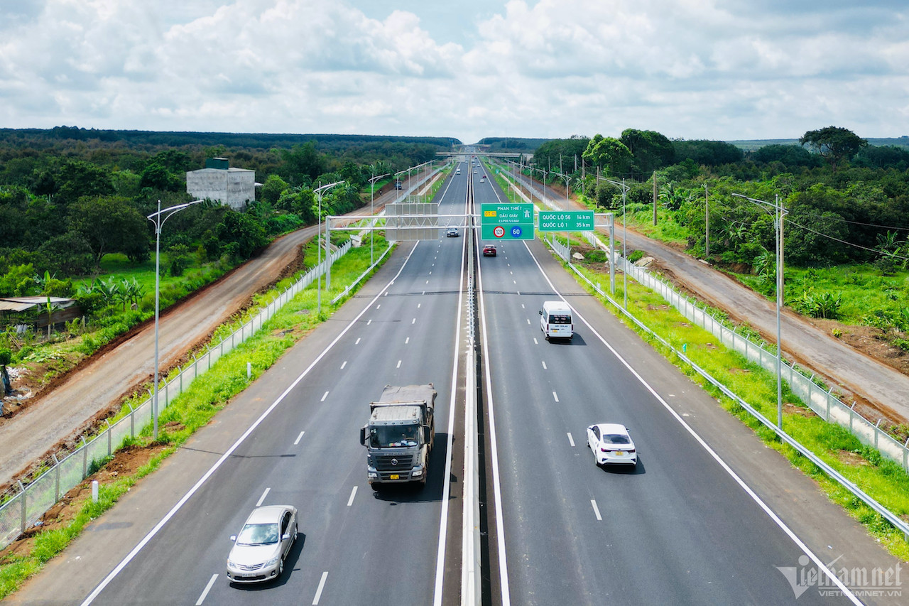 w cao toc phan thiet dau gi226y 1026.jpeg