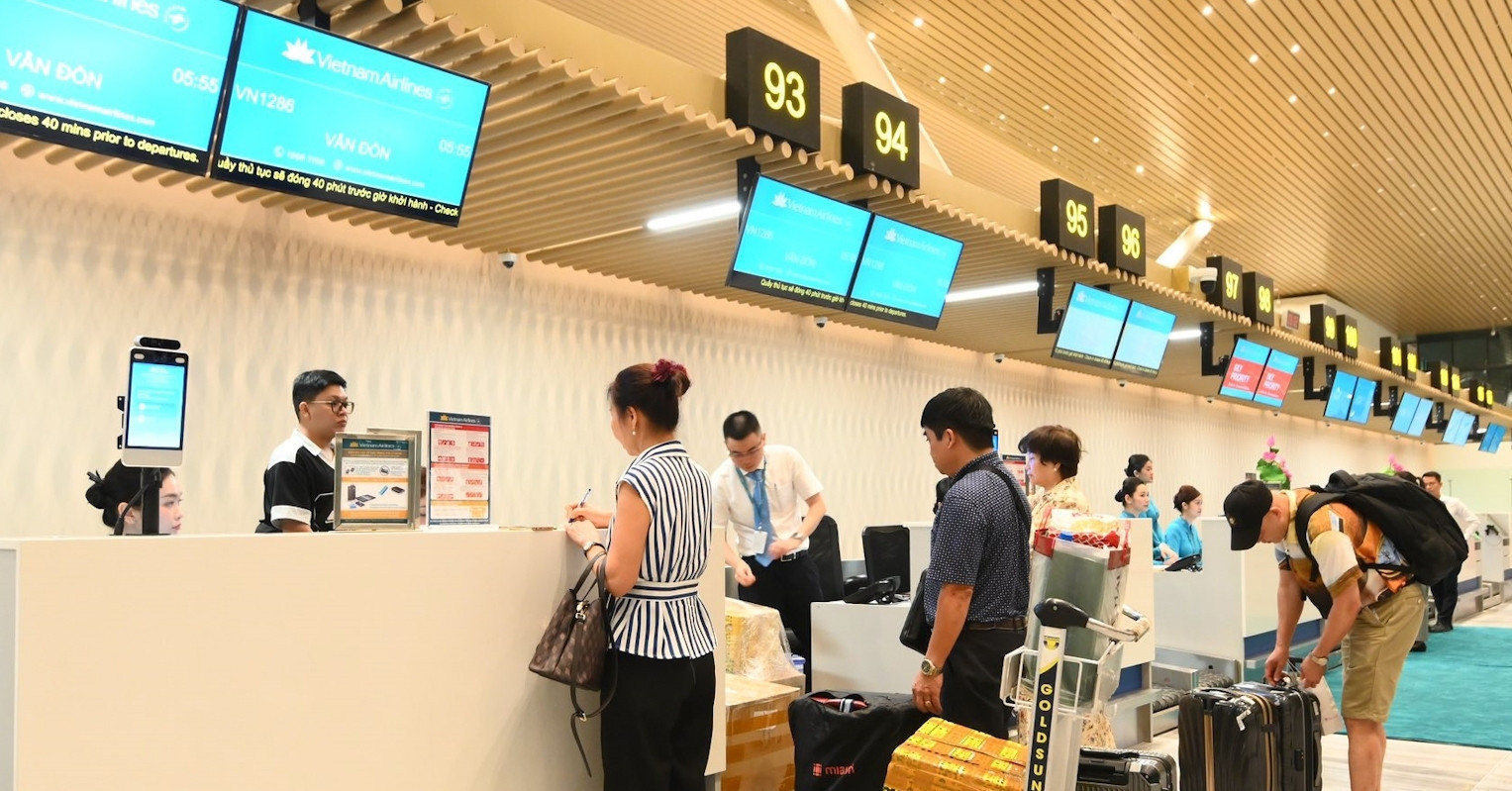 Ho Chi Minh City opens Terminal T3 with successful test flight
