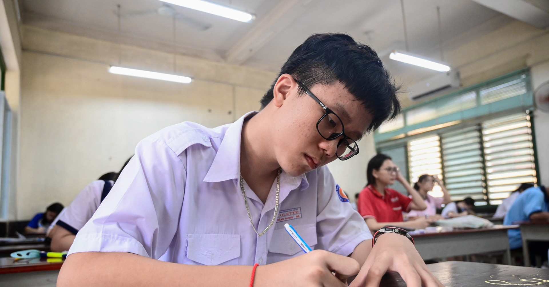 Top HCM City high schools set sky-high entry scores for grade 10 admission