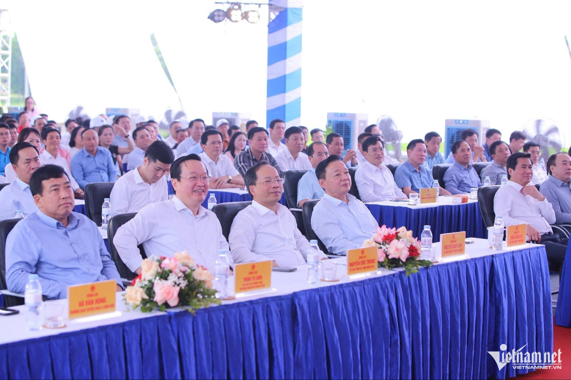 W-cao toc1.jpg