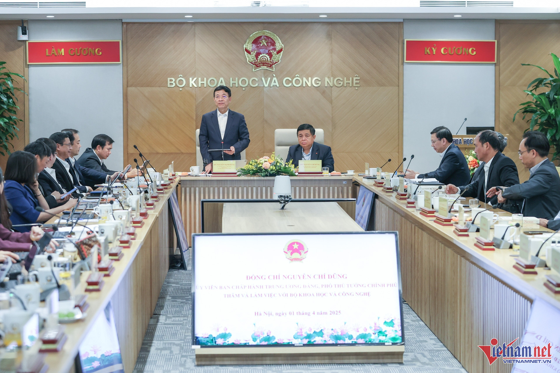 W-Bo khoa hoc va cong nghe moi 5.jpg