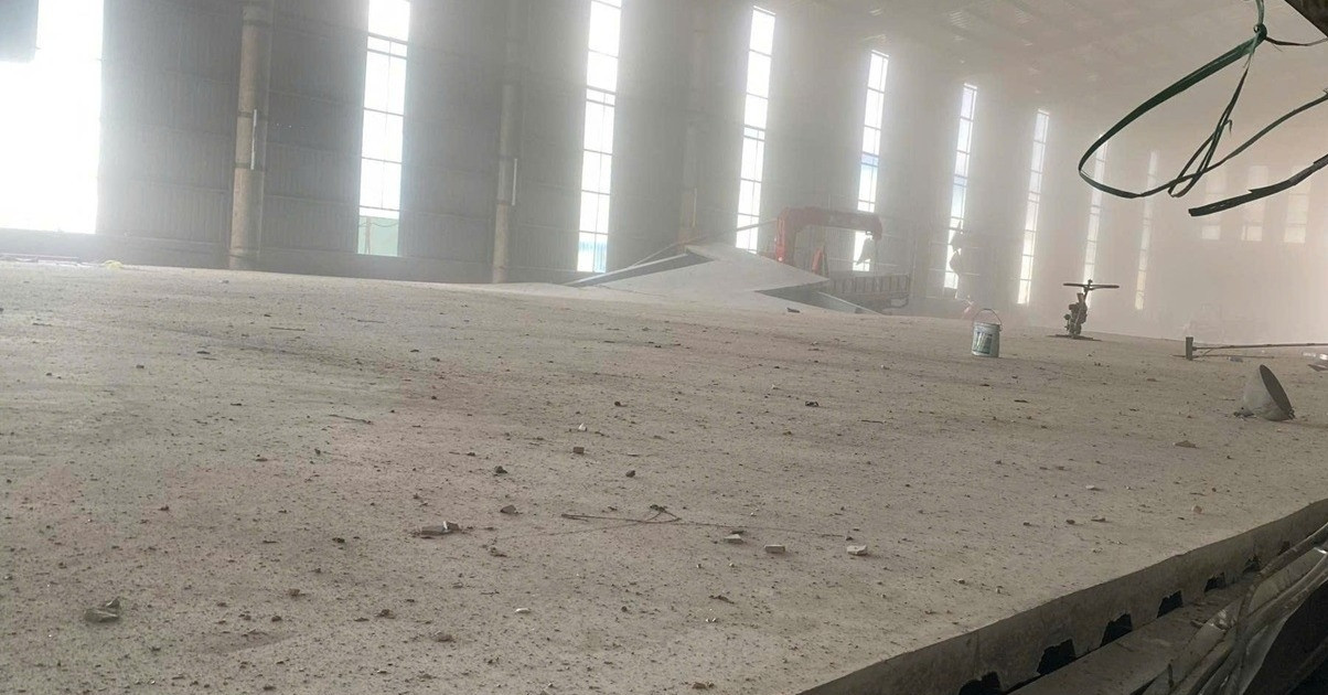 Two detained in factory collapse that killed three in Binh Duong