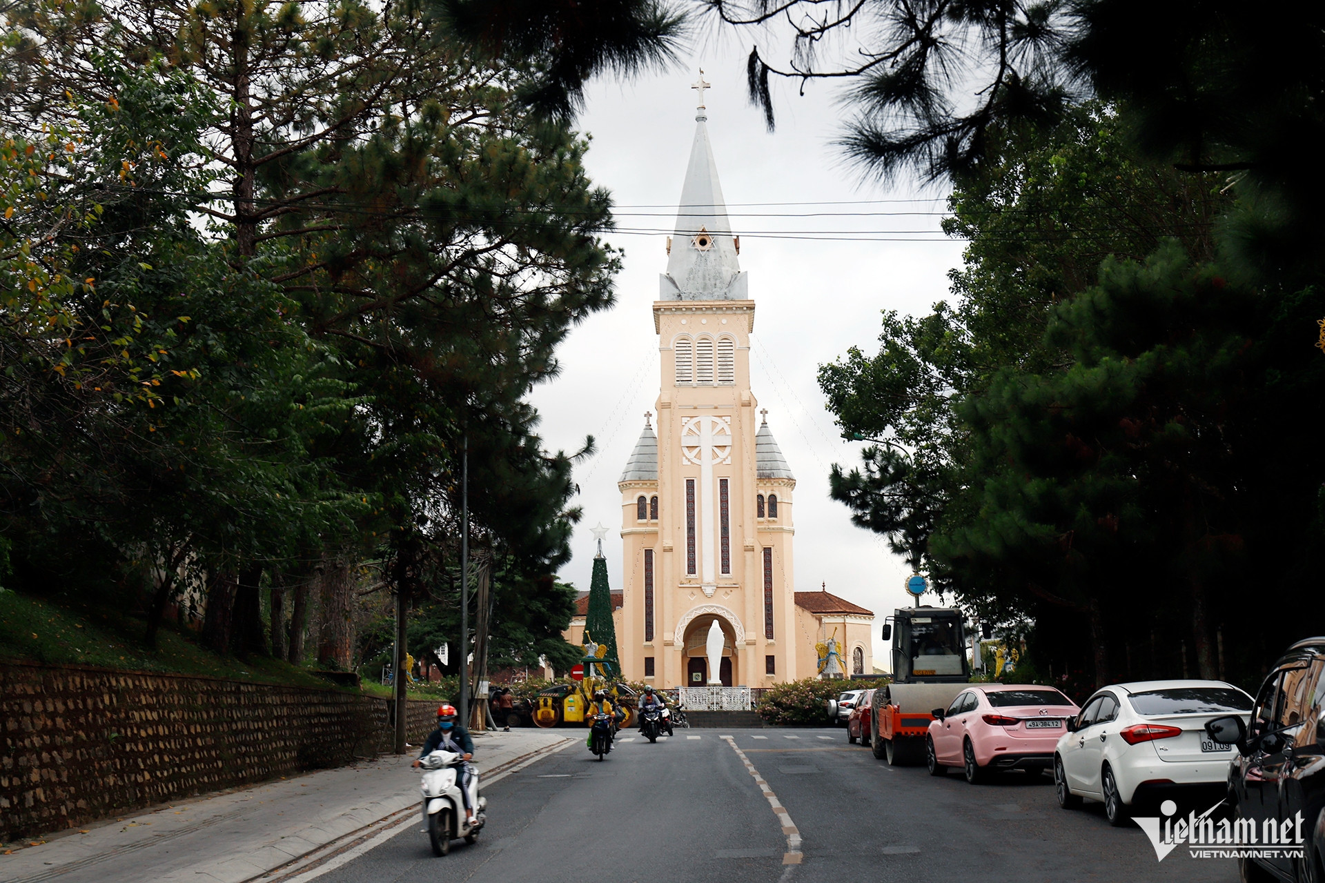 con ga church1.jpg