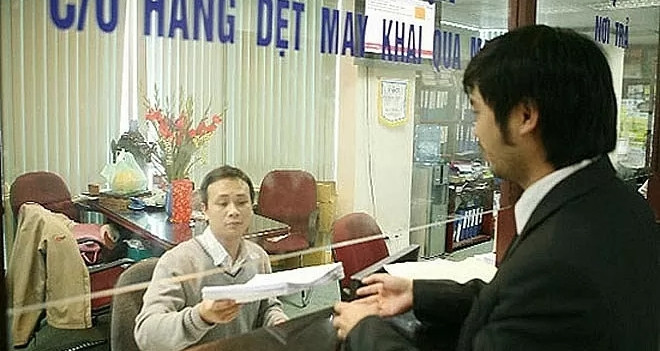 Vietnam tightens control over trade documents, revokes VCCI’s role