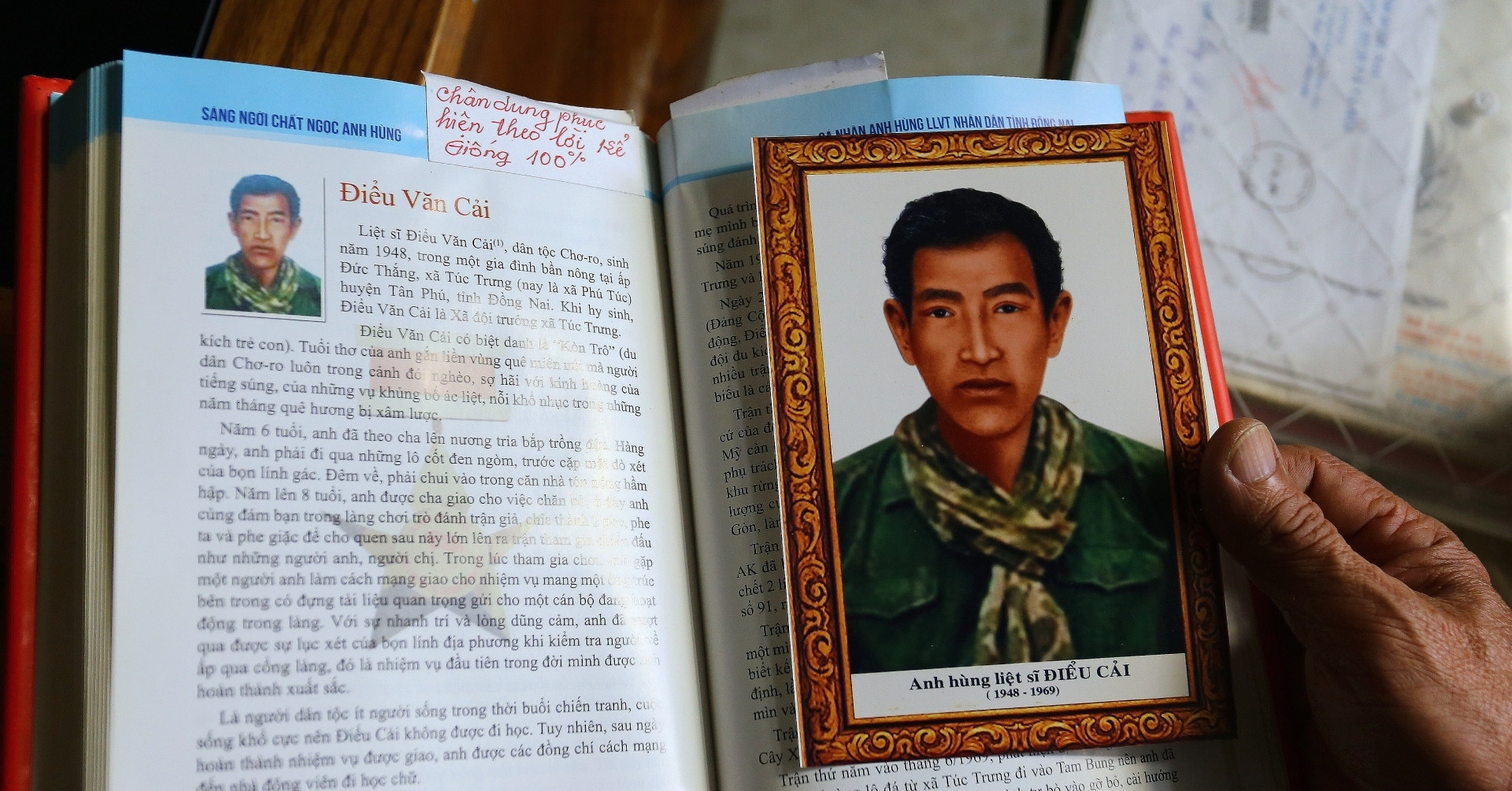 Artist reconstructs Cho Ro hero’s portrait from witnesses’ memories
