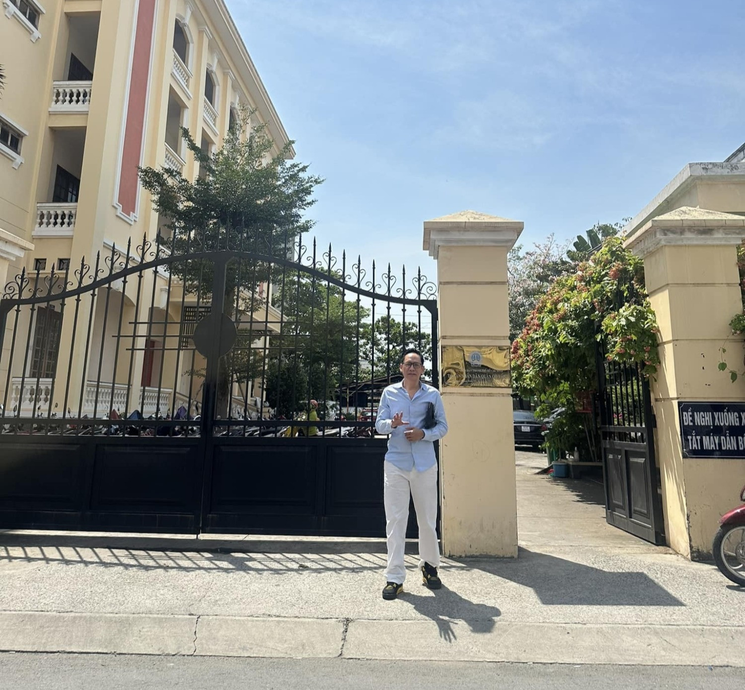 Ca si Duy Manh tai toa.jpeg