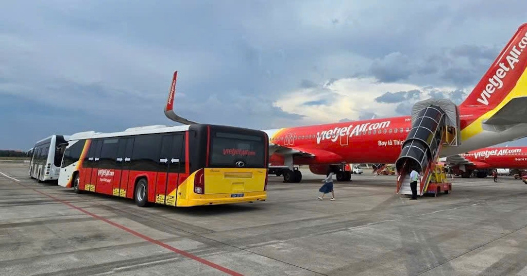 Vietnam’s aviation authority demands Vietjet address staff shortages