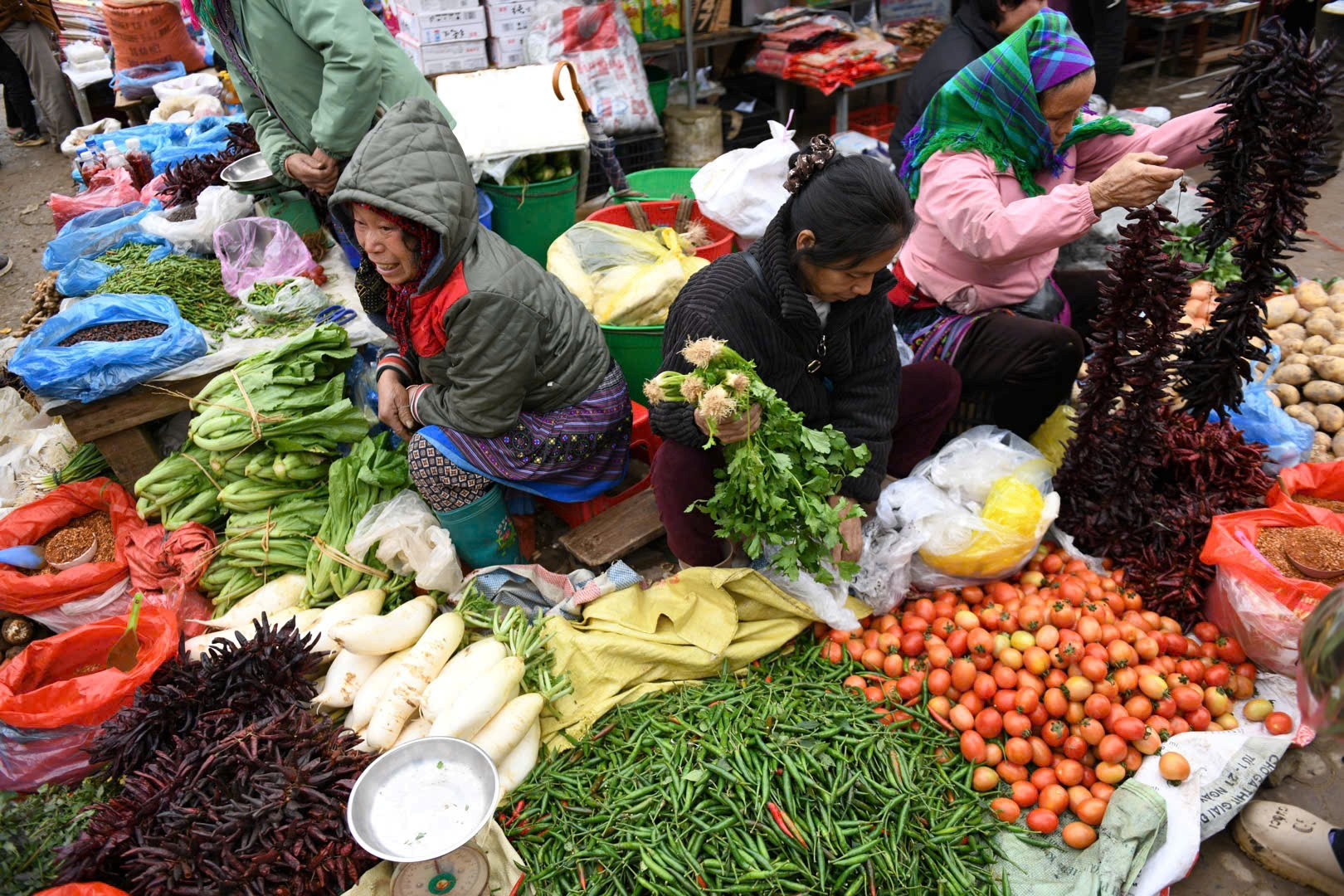 a9Đến phiên chợ Lùng Phình thưởng .jpg