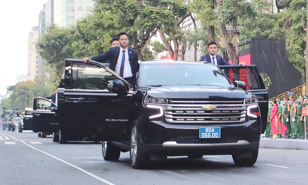 Cong an TPHCM xuat quan 7.png