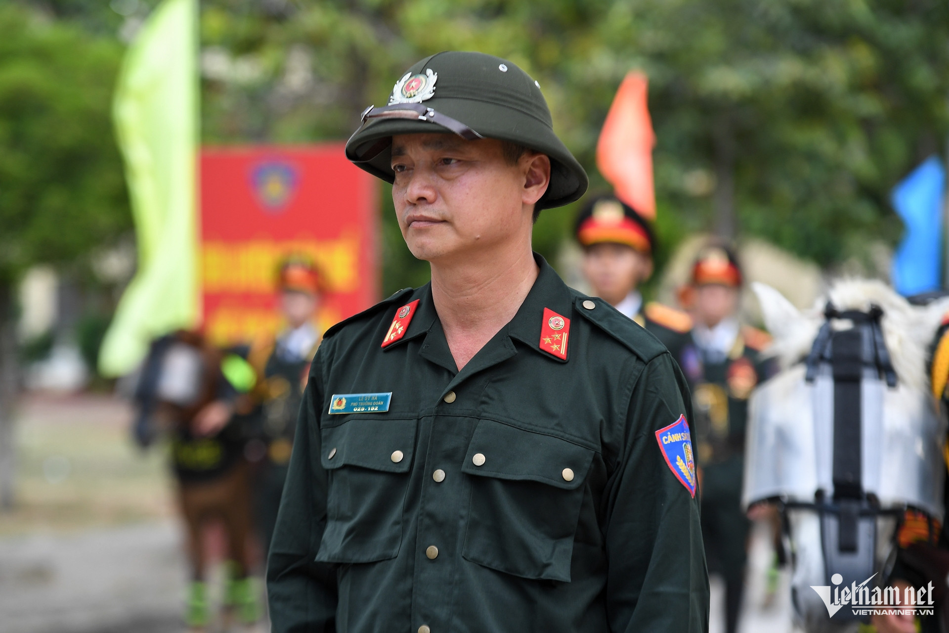 vietnam police.jpg