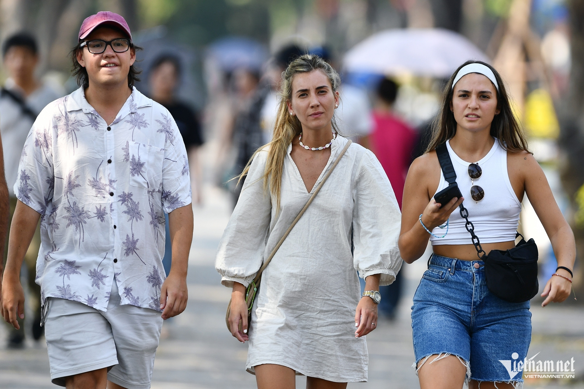 Vietnam targets wealthy tourists with flexible visa policies