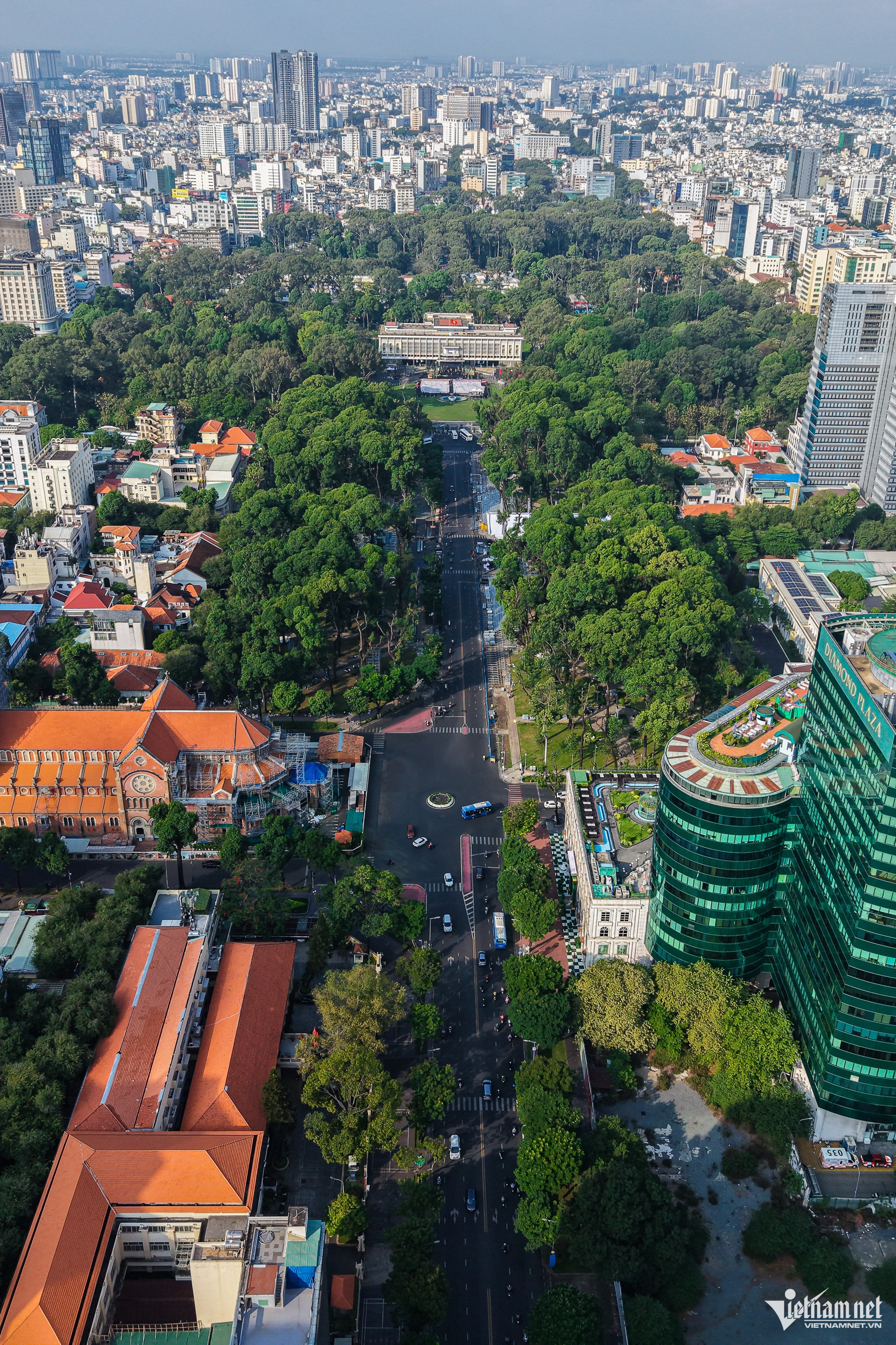 hcm-city1-9118.jpg?width=0&s=f91PjgoX9eMlDB8DoXBpcg