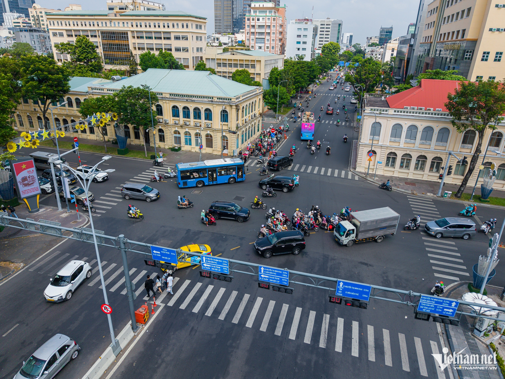 hcm-city2-9119.jpg?width=0&s=uoJ4Eqe2yQDlUJAICLef8Q