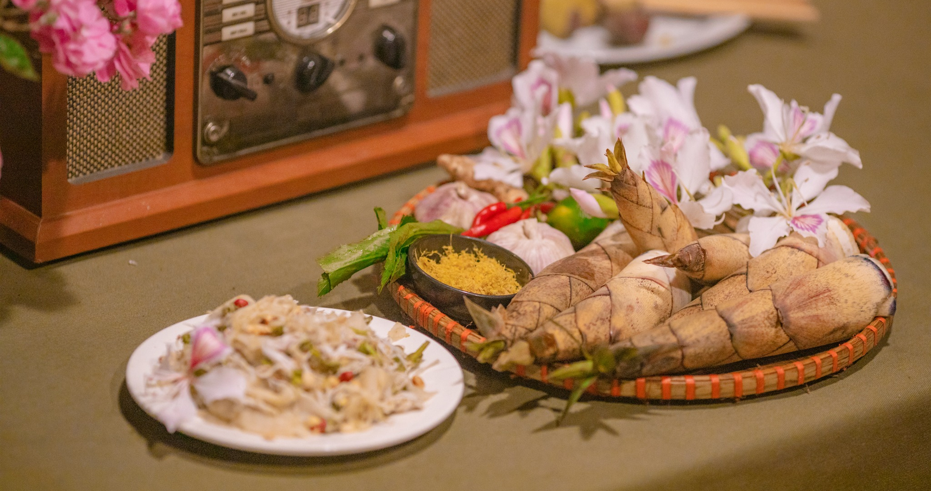 Seasonal ban flower dishes captivate visitors to Vietnam’s Northwest