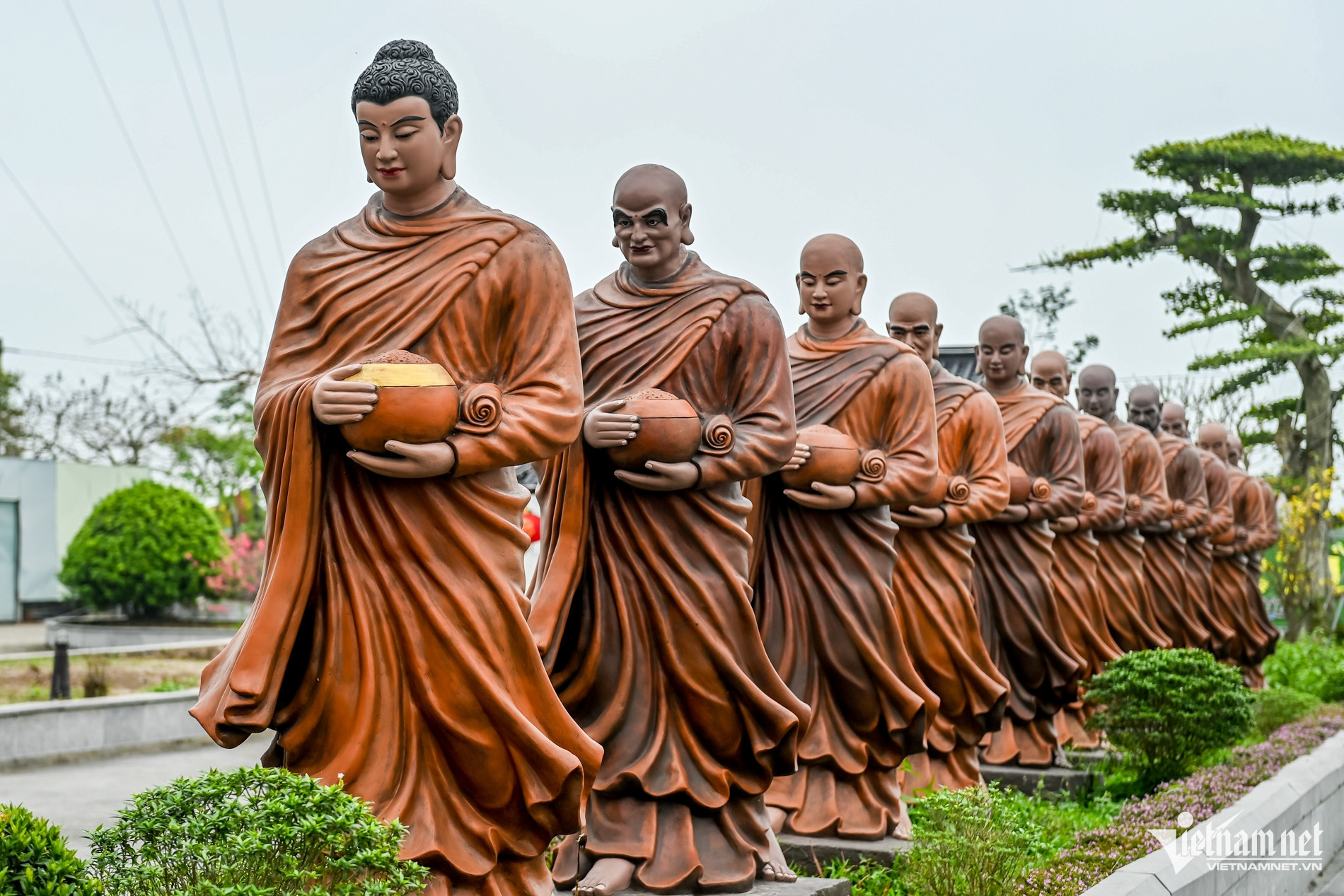 vietnam pagoda13.jpg
