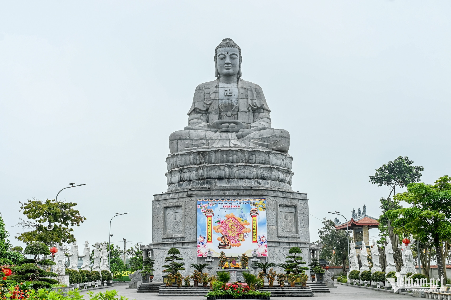 vietnam pagoda7.jpg