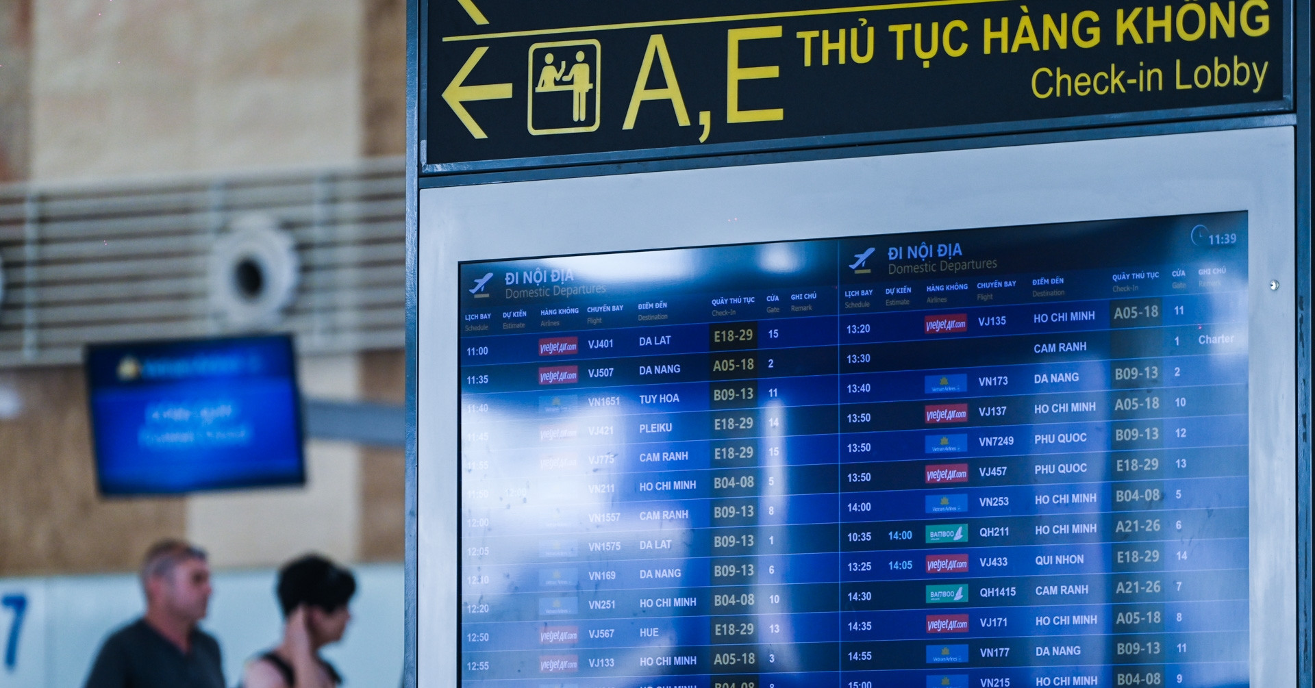 Hanoi–Ho Chi Minh City flight prices spike ahead of April 30–May 1 holiday