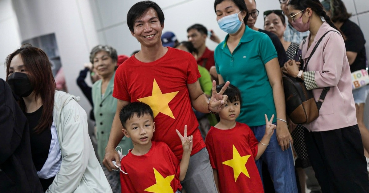 Ben Thanh - Suoi Tien metro offers free rides for April 30 and May 1 holidays