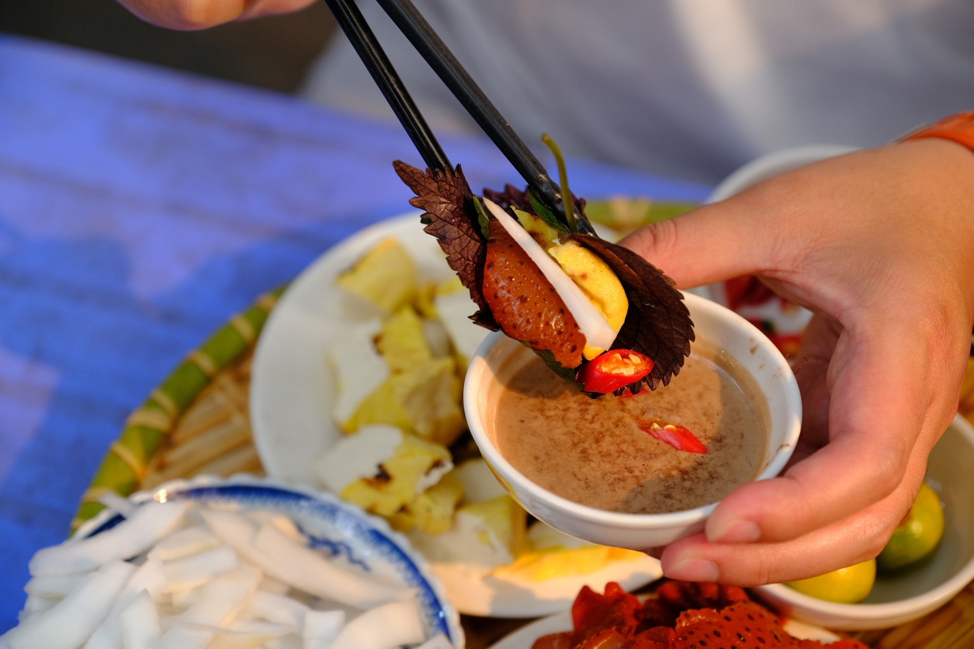 Hanoi’s 3-generation jellyfish eatery boasts century-old ‘treasure’