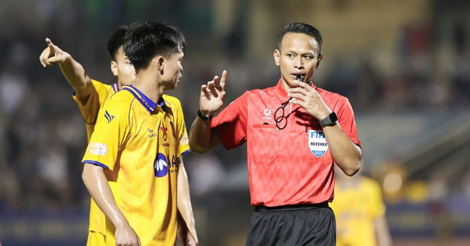 Malaysian referee to officiate Hanoi vs Nam Dinh title clash
