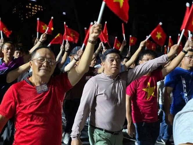 OVs celebrate national reunification with deep love for homeland