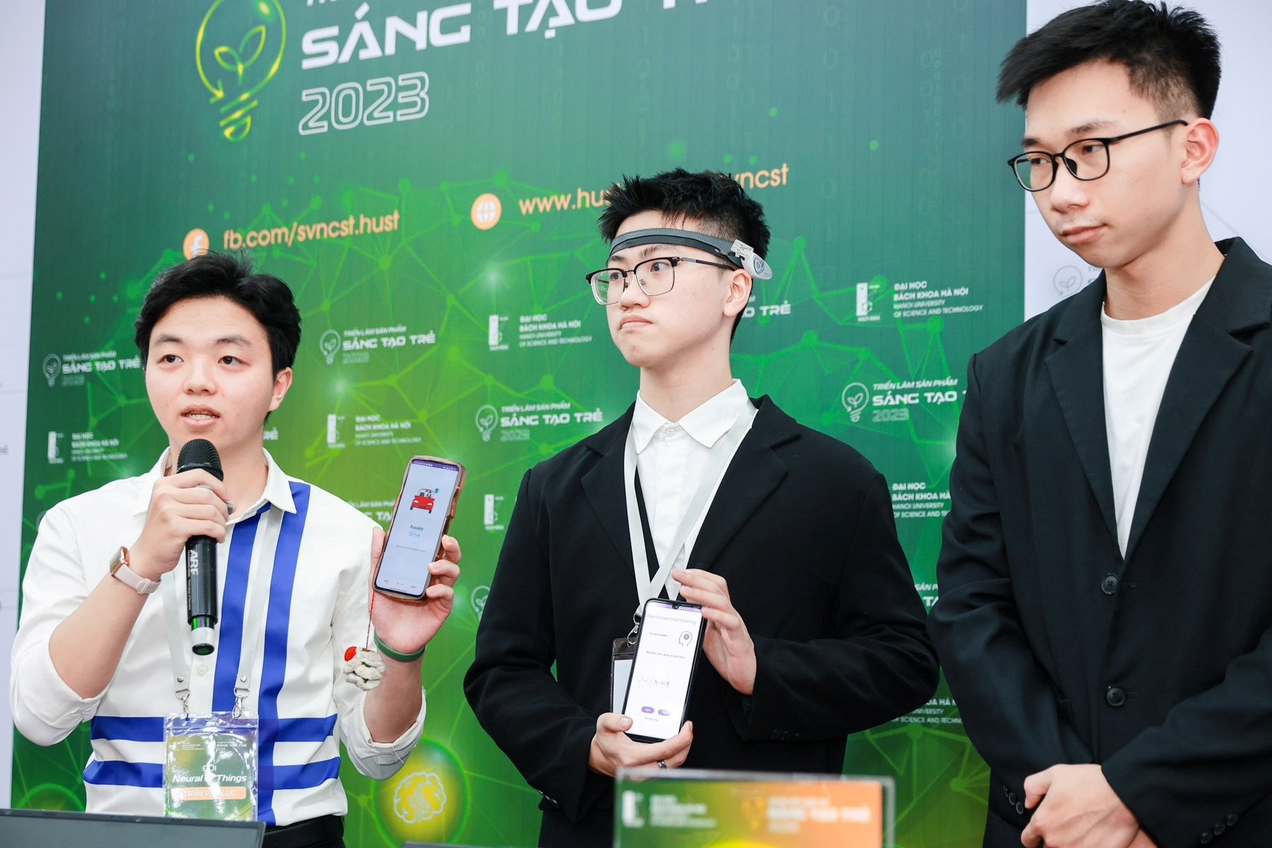 The student CEO: young innovator shares entrepreneurial vision with PM
