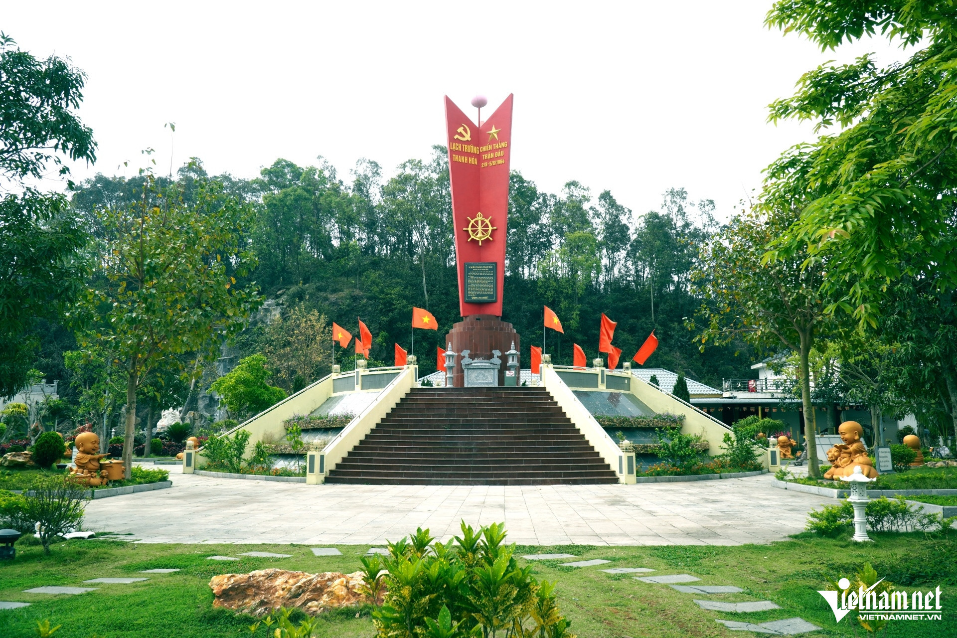 vietnam pagoda8.jpg