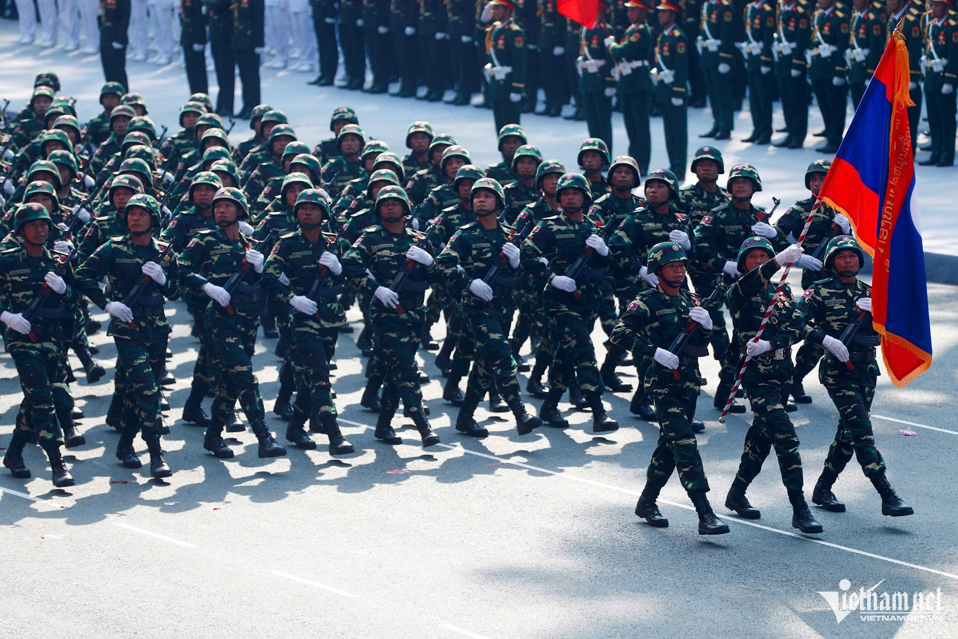 vietnam parade8.jpg