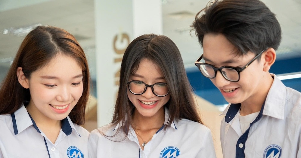 Vietnamese universities offer professors up to $20,000 in signing bonuses