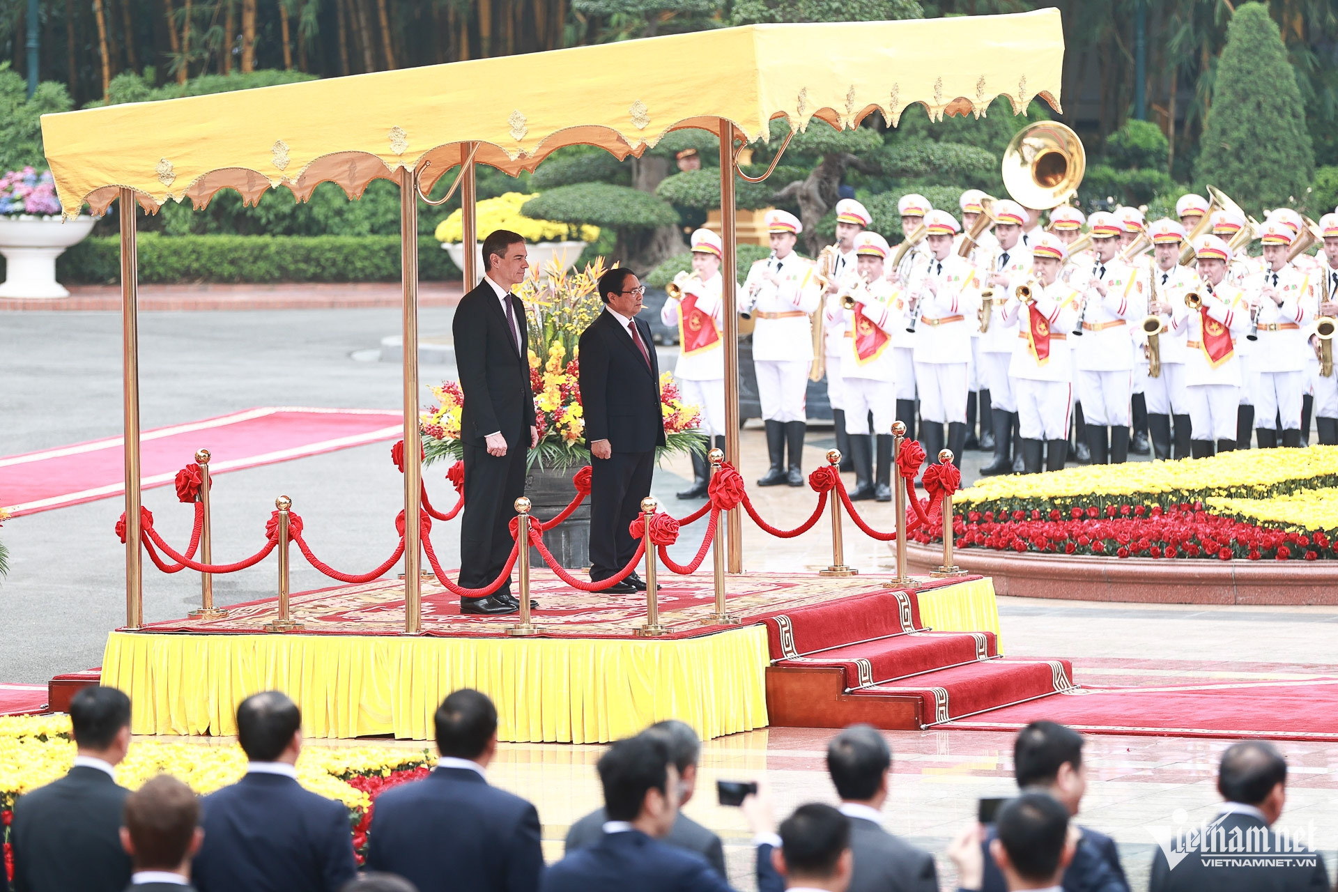 spanish pm in vietnam.jpg2.jpg