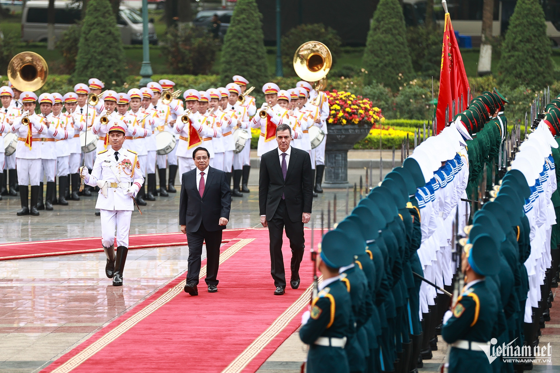 spanish pm in vietnam.jpg3.jpg