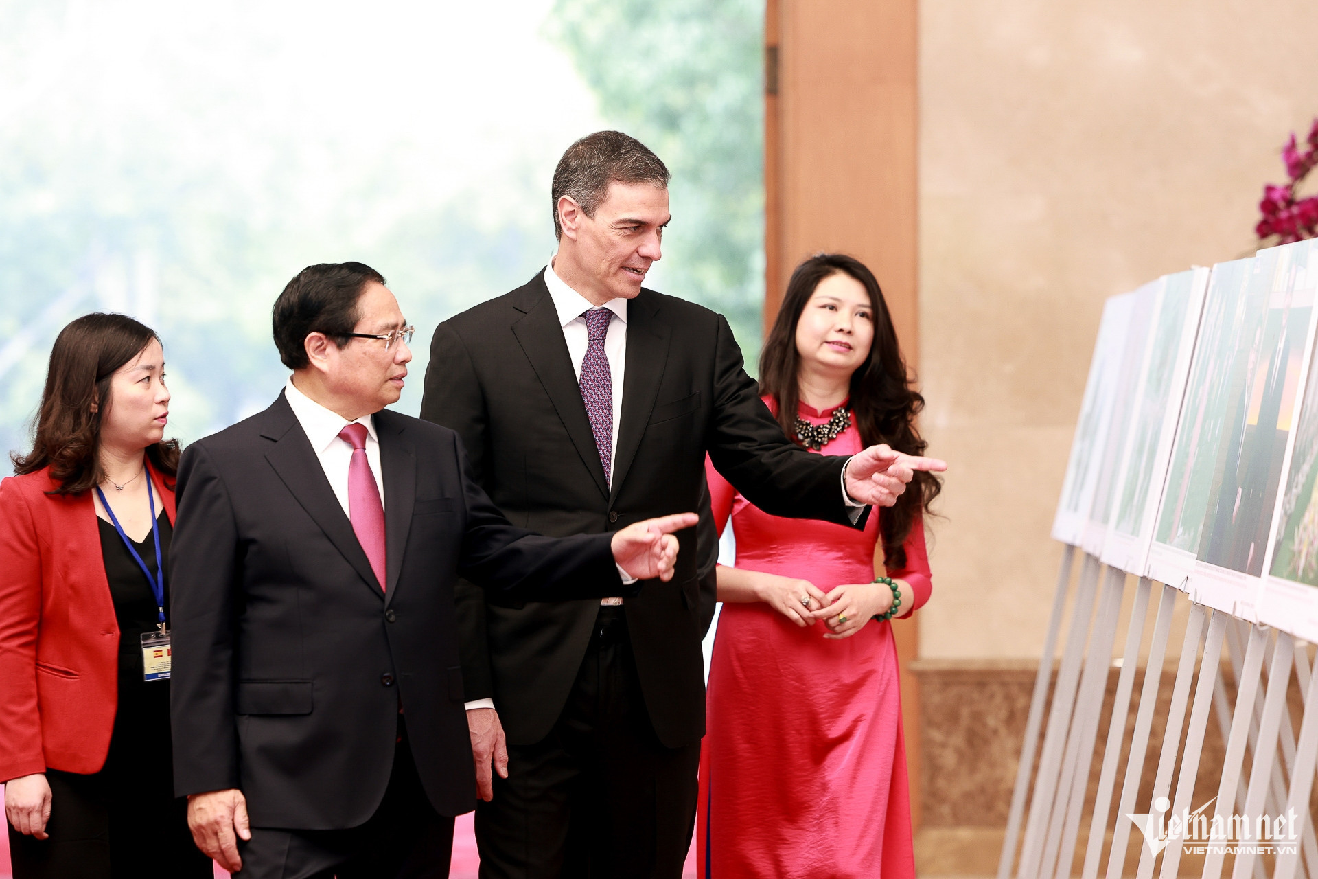 spanish pm in vietnam.jpg5.jpg