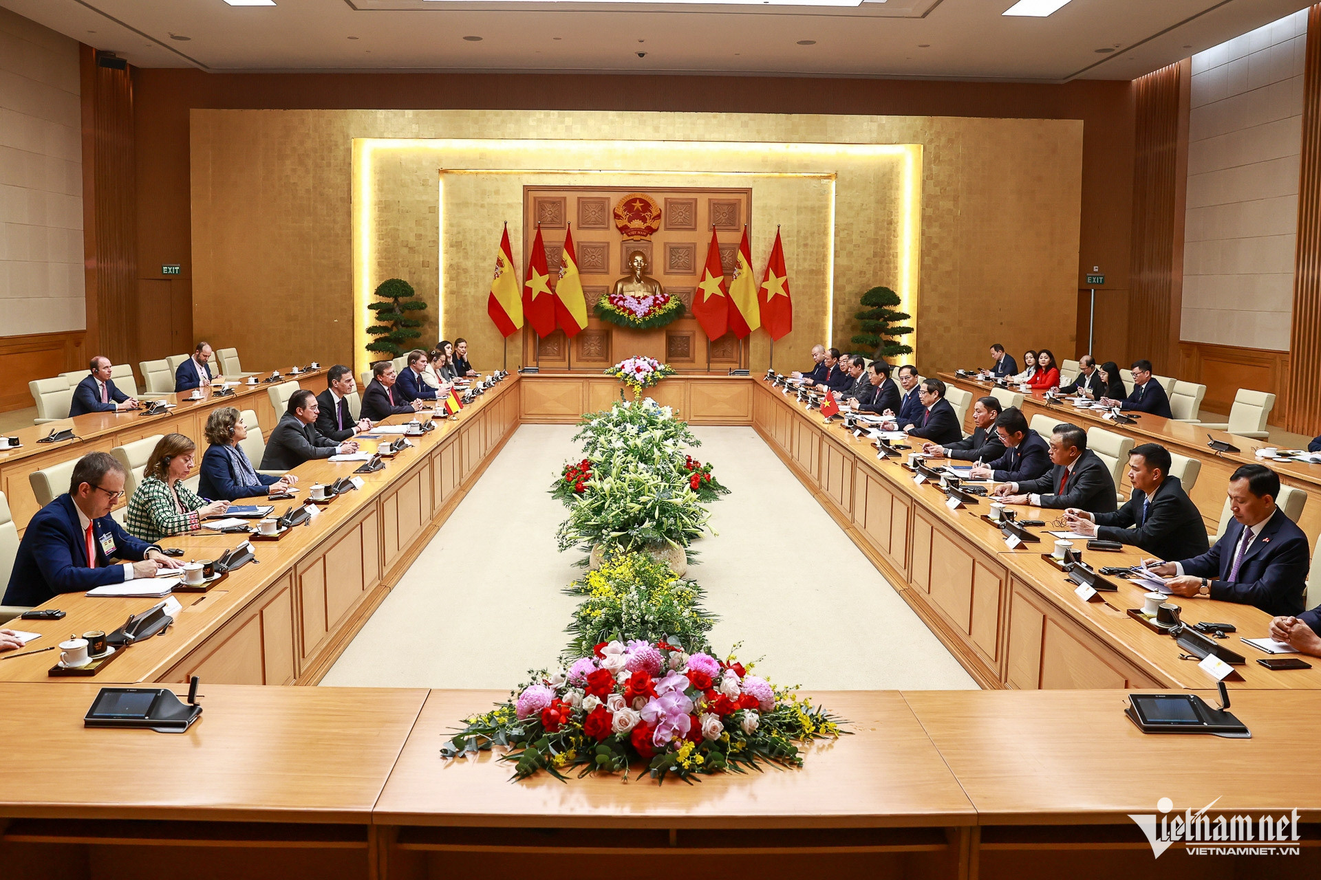 spanish pm in vietnam.jpg9.jpg